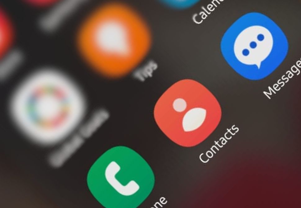 A graphic zoomed in of a "contacts" app on a phone