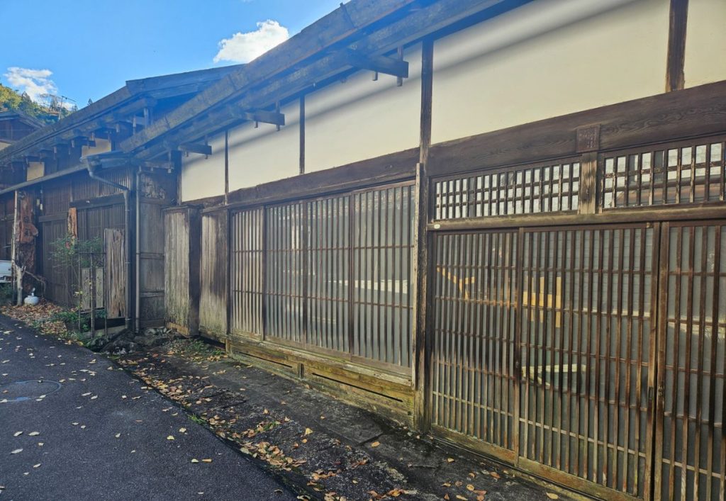Some old-fashioned houses from the Edo era in Tsumago juku